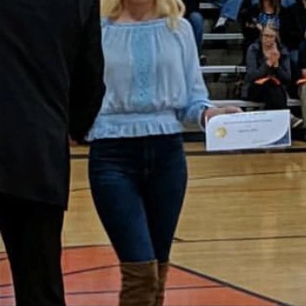 Blue blouse. - Picture 3 of 3